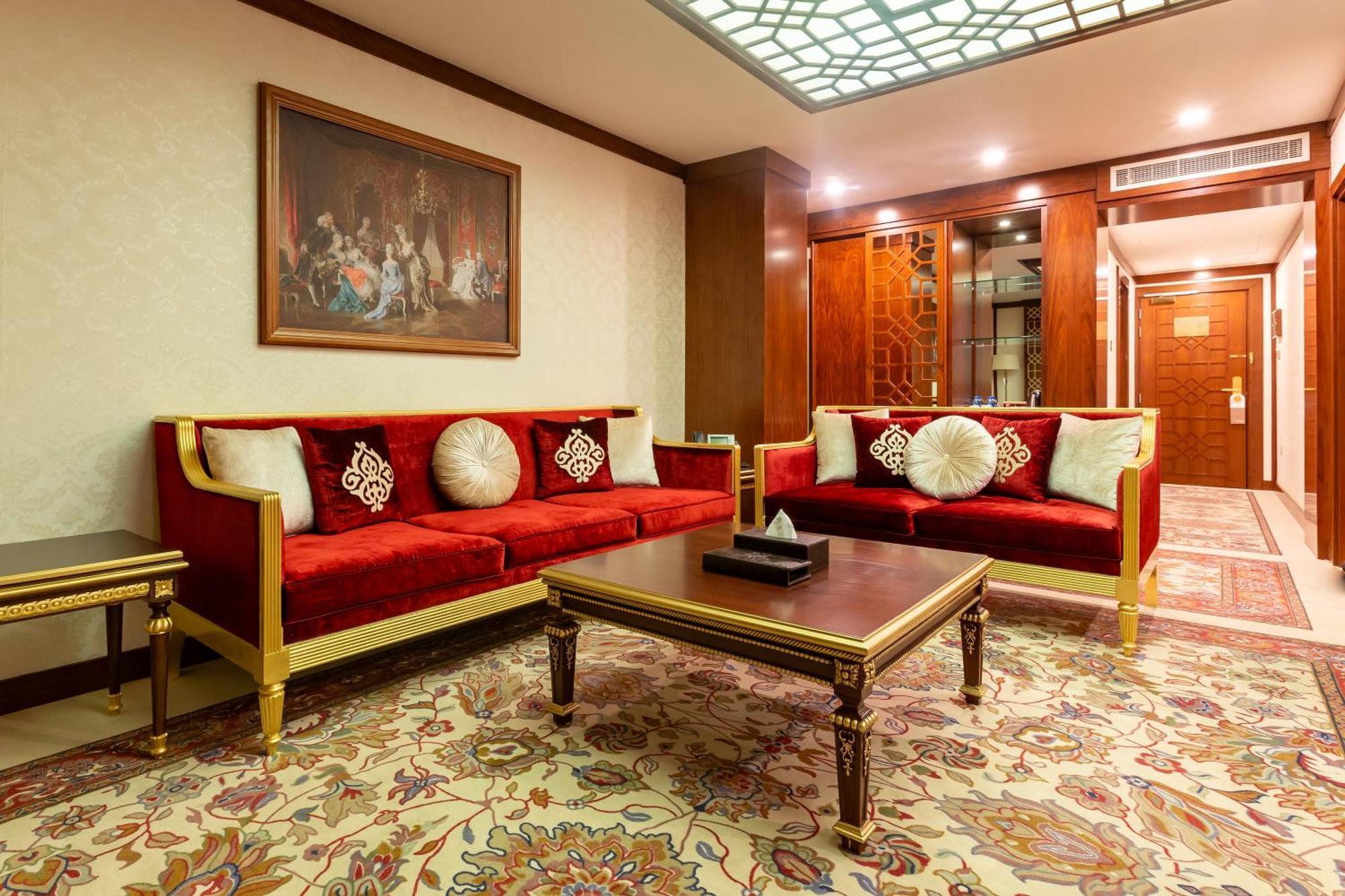 Cristal Erbil Hotel Exterior foto A living room in the Presidential Suite